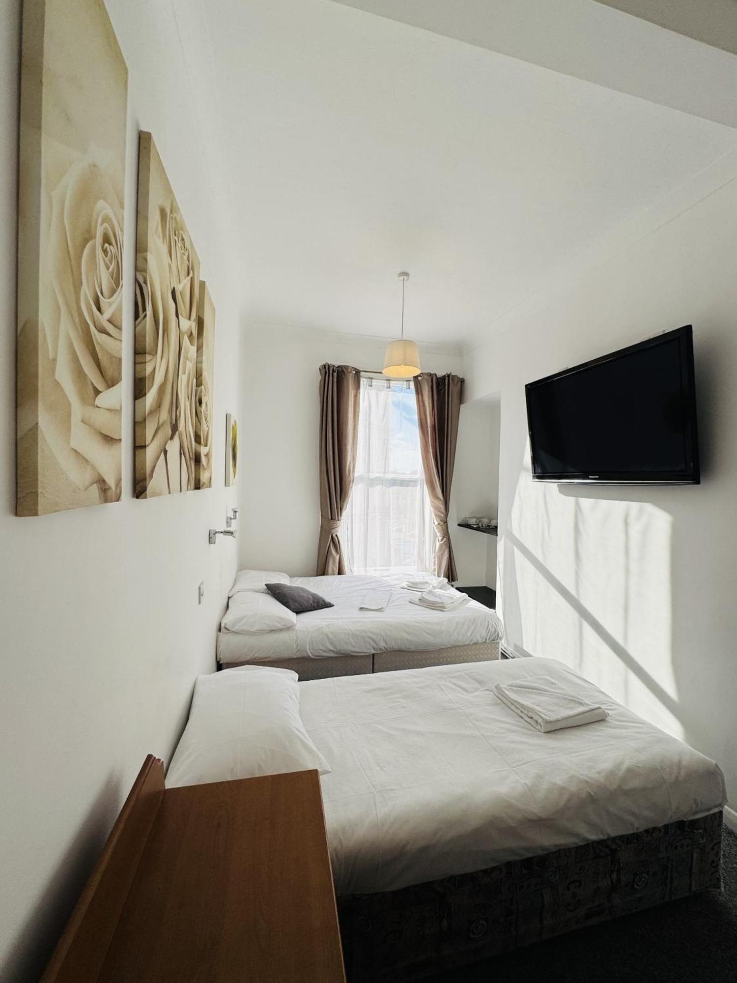 Carlton Court Hotel Eastbourne Bilik gambar