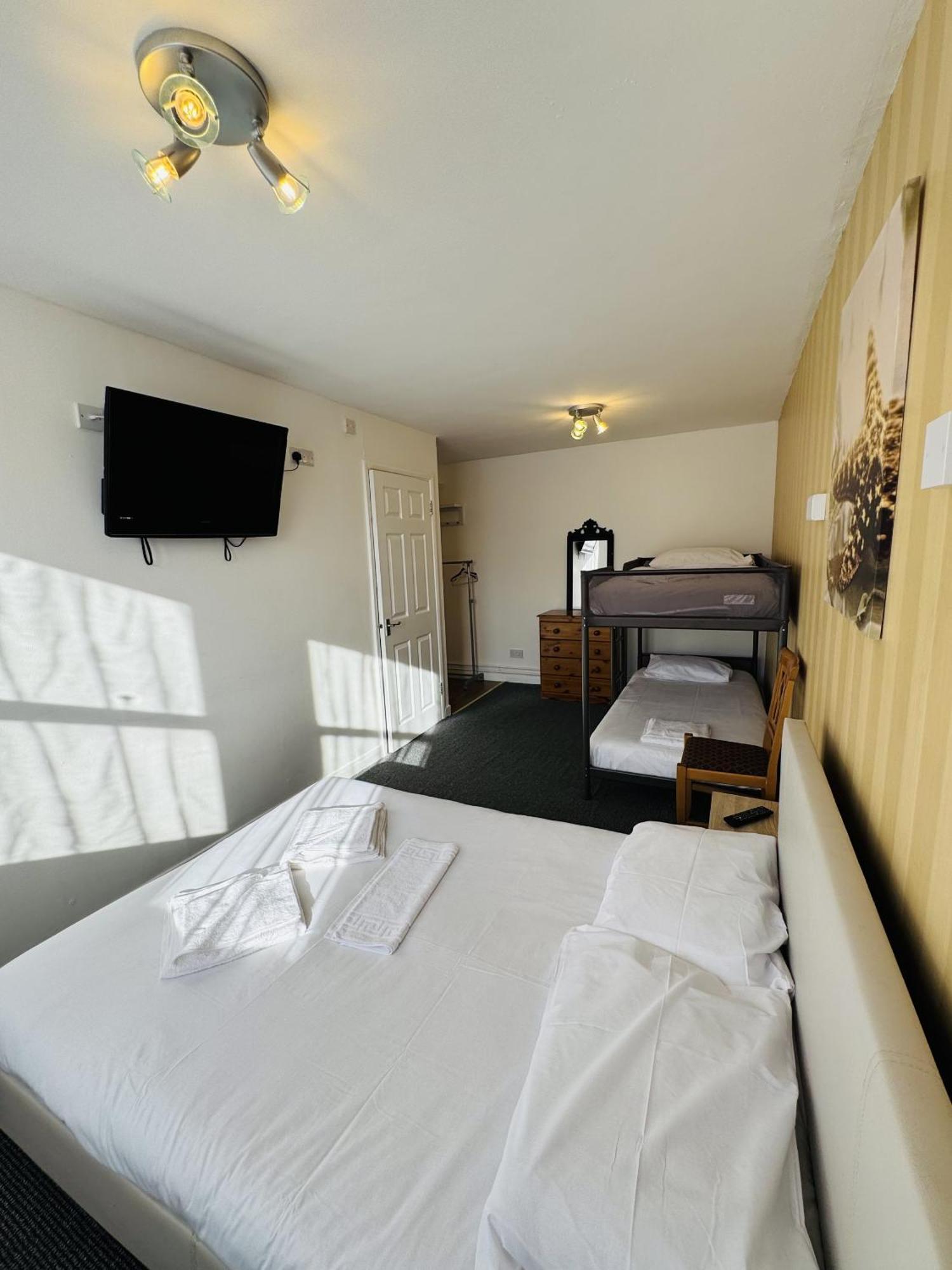 Carlton Court Hotel Eastbourne Bilik gambar