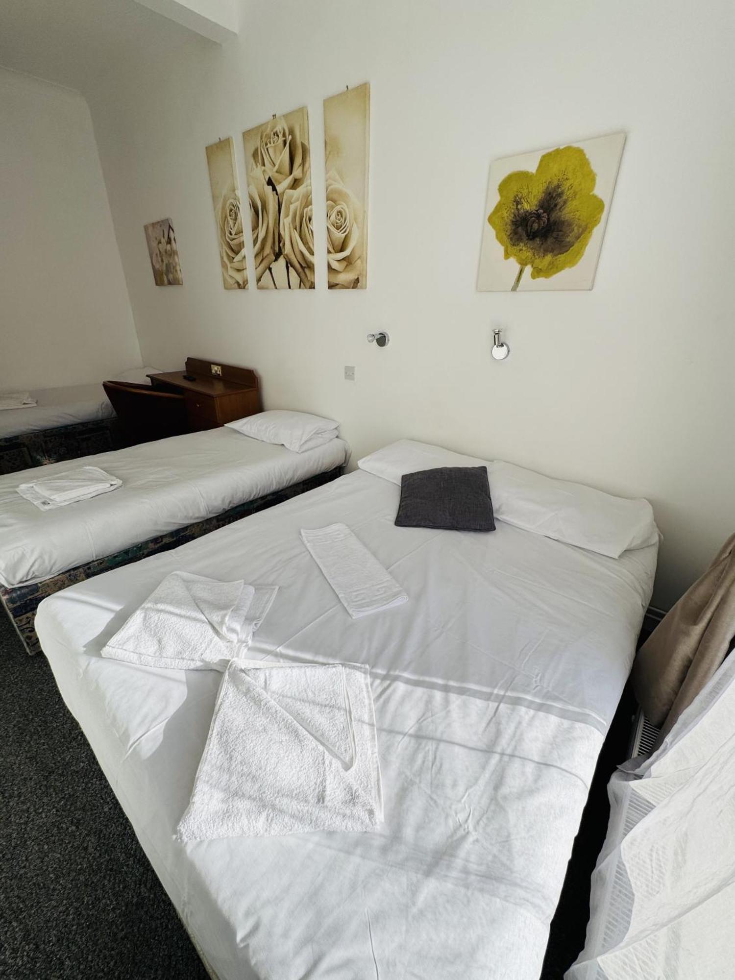 Carlton Court Hotel Eastbourne Bilik gambar